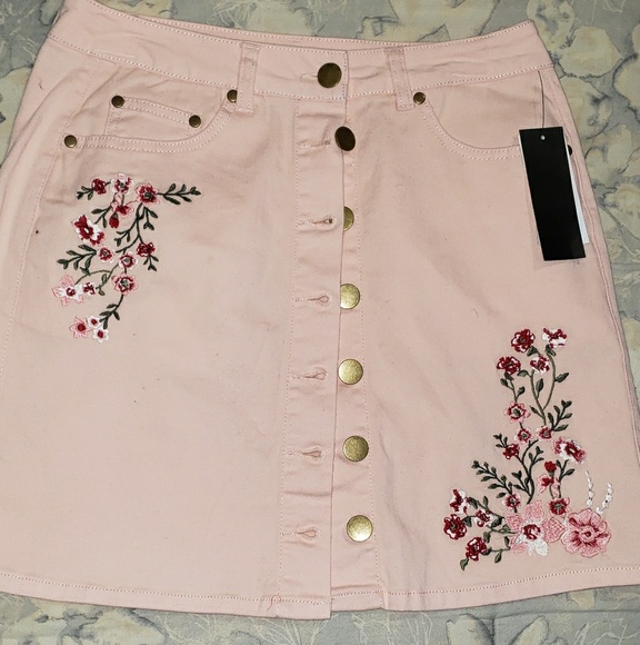 One Hart Juniors' Embroidered  mini skirt PEACH - Picture 3 of 4